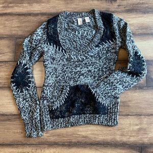 BKE sweater size L in great condition